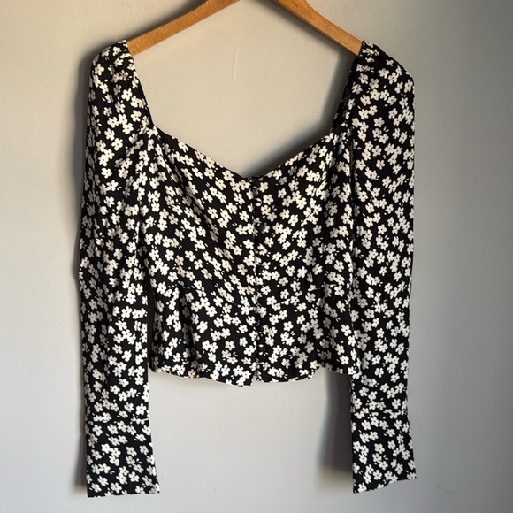 REFORMATION  Rosaly Top in Tootsie 4 - Picture 2 of 9